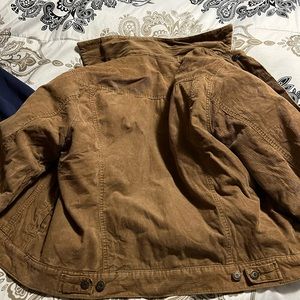 Corduroy jacket by h&m used clean collar little ruff but can be cleaned